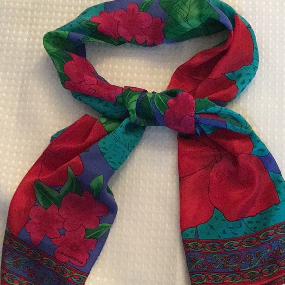 Scarf - Picture 2 of 3